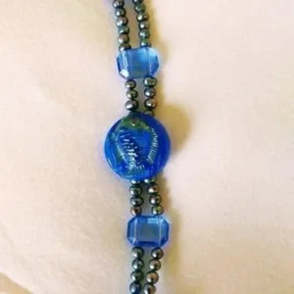 Jewelry - 𝅺BLUE fish beaded braclet